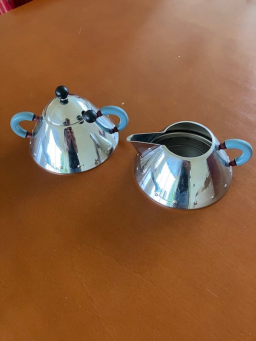 Alessi Sahnekännchen und Zuckerdose mit Löffel