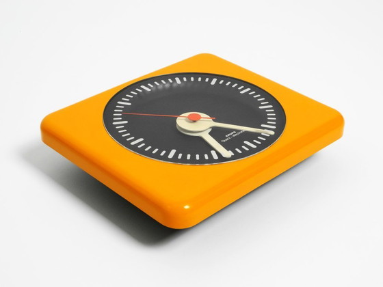 Image 1 of Prachtige originele Krups wandklok uit de jaren 70 in een typisch Space Age-design.