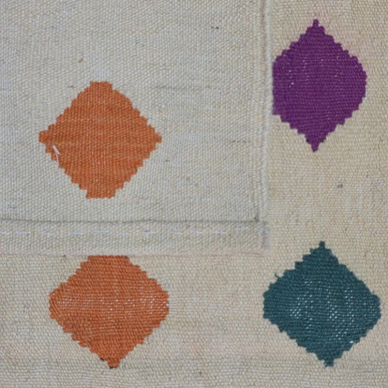 Tapiz de lana y algodón hecho a mano: estilo 'Opium 2000' de Damien Hirst – Alfombras, Wool (photo 5 of 10)