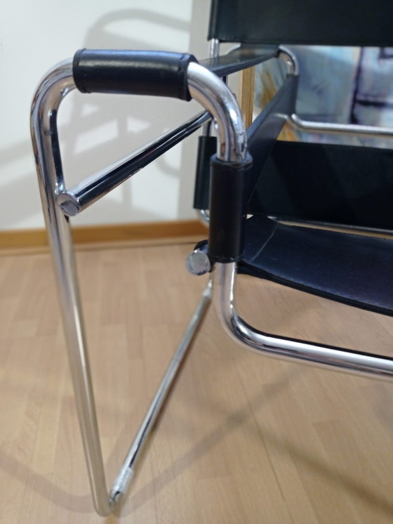 Image 1 of Poltrone Knoll Wassily B3 in pelle nera di Marcel Breuer