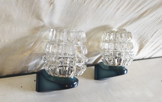 Image 1 of Apliques de pared de cristal azul y plástico - década de 1970