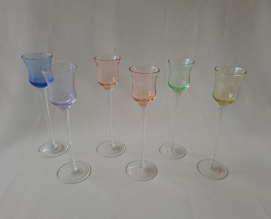 Image 1 of Vintage gekleurde likeurglazen, 6 stuks
