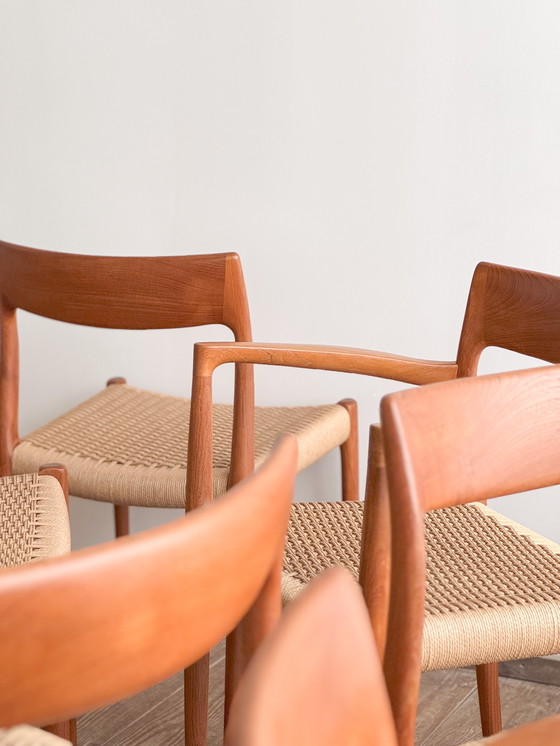 Image 1 of Mid Century Deense Teakhouten Eetkamerstoelen #57 & 77 door Niels O. Møller, J. L. Moller, Set van 8