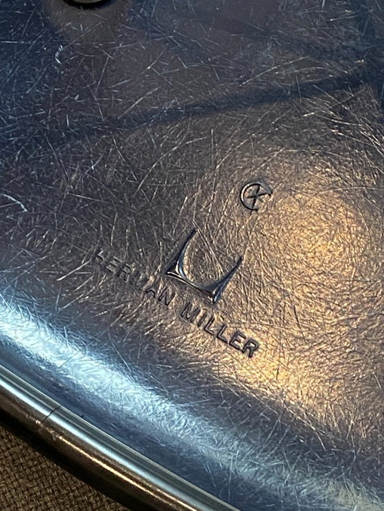 Image 1 of Sedia vintage Eames Herman Miller in vinile blu e fibra di vetro (anni '50, '60, '70)