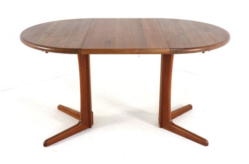 Compact round 1x extendable dining table