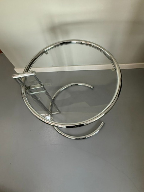 Original Eileen Gray Side Table E 1027 – Eileen Grey by ClassiCon, Chrome, Glass (photo 3 of 5)
