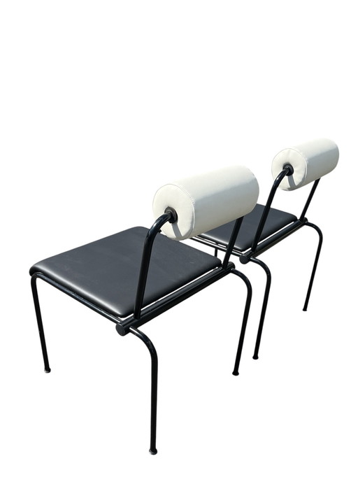 2 sedie postmoderne Memphis, nere e bianche