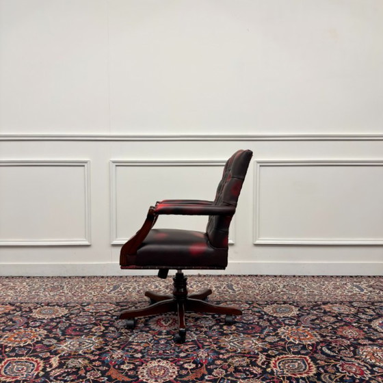 Sedia da ufficio Chesterfield classica inglese rosso Oxblood – Sedie da ufficio, Leather, Wood (photo 3 of 7)