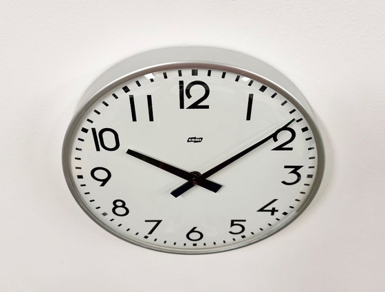Image 1 of Reloj de pared antiguo de plata de ESMI, década de 1980.