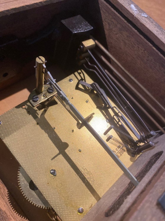 Image 1 of Duitse Junghans wandklok met gewichten – mechanisch, ca. 1950–1965