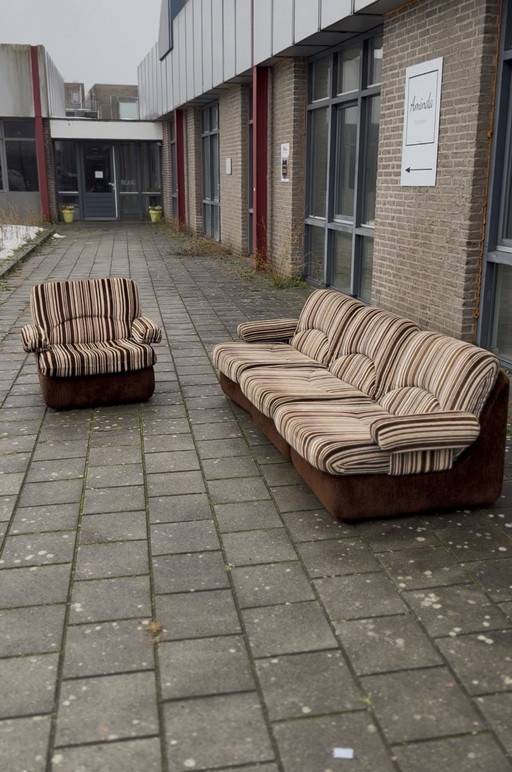 Zona de asientos modulares de la era espacial vintage de los años 70