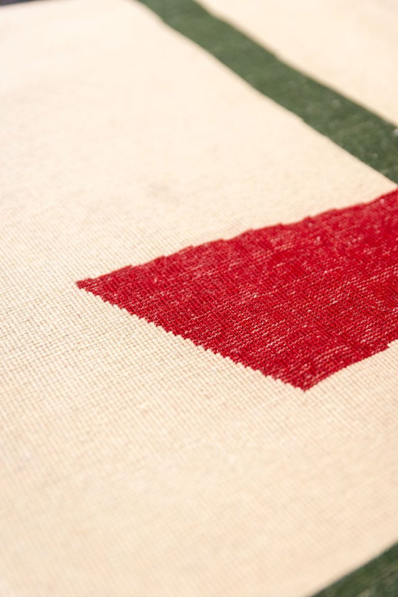 Image 1 of Handgewebter Wollteppich mit farbenfrohem geometrischem Muster. 2026.