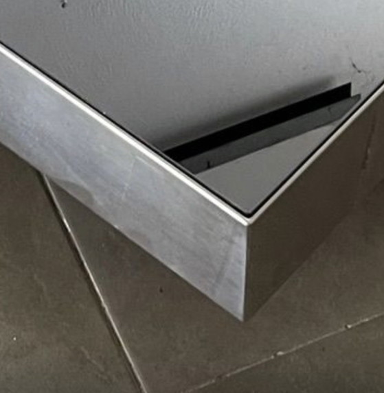 Tabel gemaakt door Gianni Ausenda voor Ny Form – Bijzettafels, Glass, Metal (photo 3 of 7)