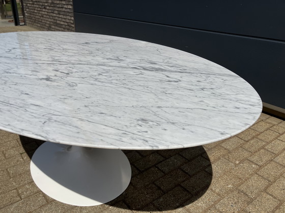 Image 1 of Tavolo ovale Knoll Tulip originale e 6 sedie Knoll Tulip in ottime condizioni!