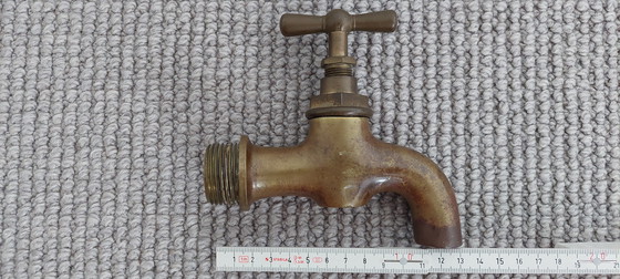 Image 1 of Grifo exterior de latón antiguo