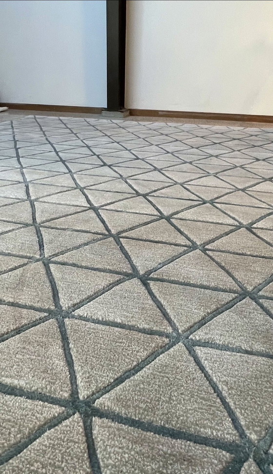 Image 1 of Leolux Girisha tapijt Blue 240 x 340 NIEUW