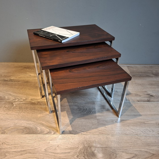 Image 1 of Tables gigognes style Mid-Century Chrome et Palissandre. Ensemble de 3.