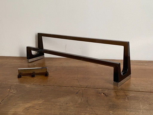 Juego de 2 toalleros. 1970. Plexiglás.