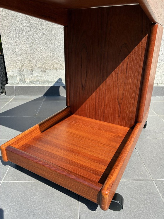 Mesa-armario de bar de teca Bornholm con estante, Dinamarca, años 70, Mesas de centro, Madera, Marrón, 1970 (foto 3 de 8)