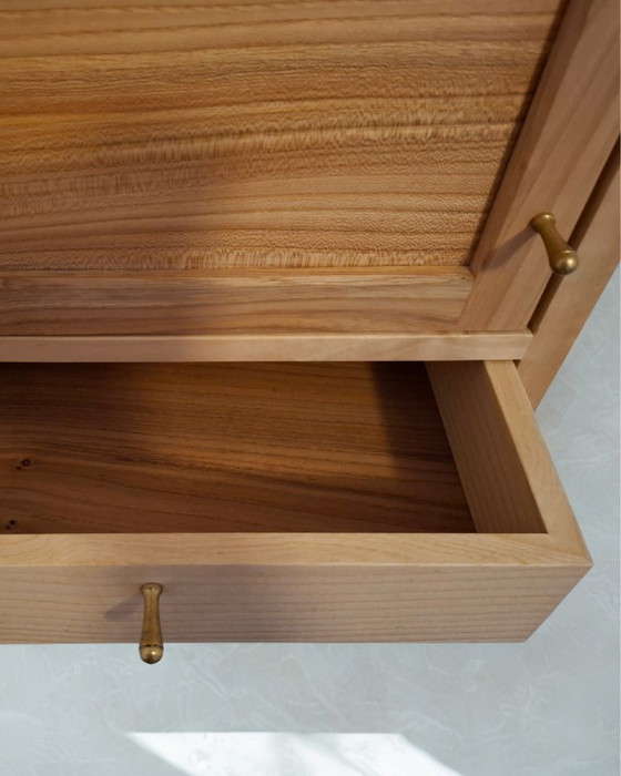 Image 1 of Armoire murale en bois massif