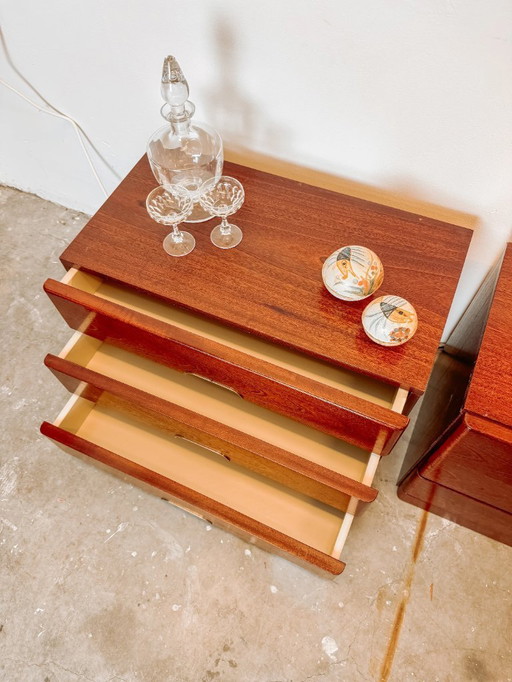 Vintage houten nachtkastjes met lades, set van 2