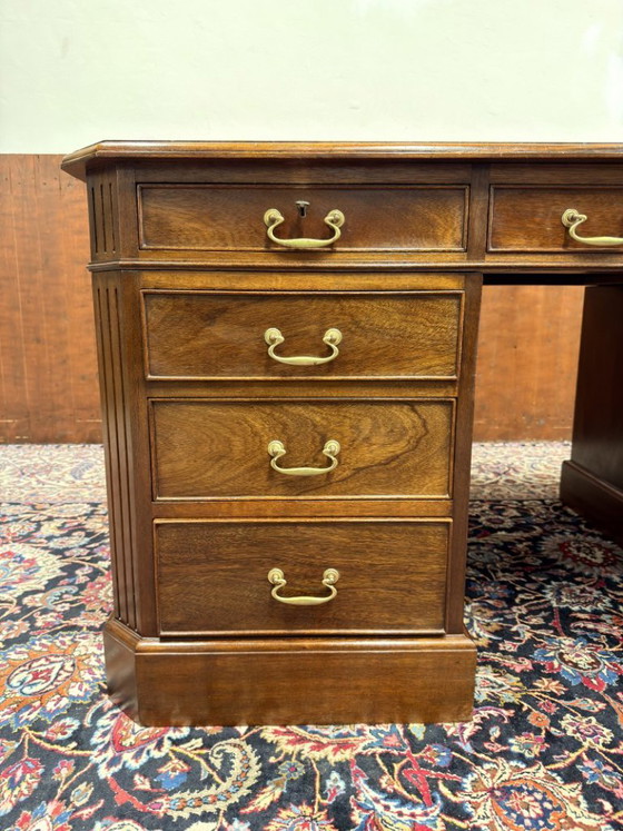 Scrivania inglese classica con sedia da ufficio – Scrivanie, Leather, Wood (photo 9 of 22)