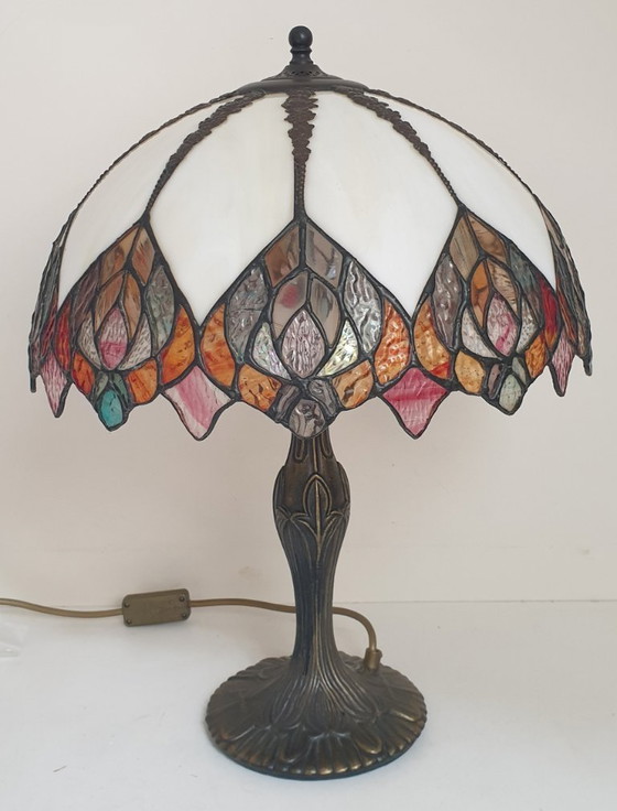 Image 1 of Large (52cm) Tiffany Stained Glass Table Lamp Peacock Feathers