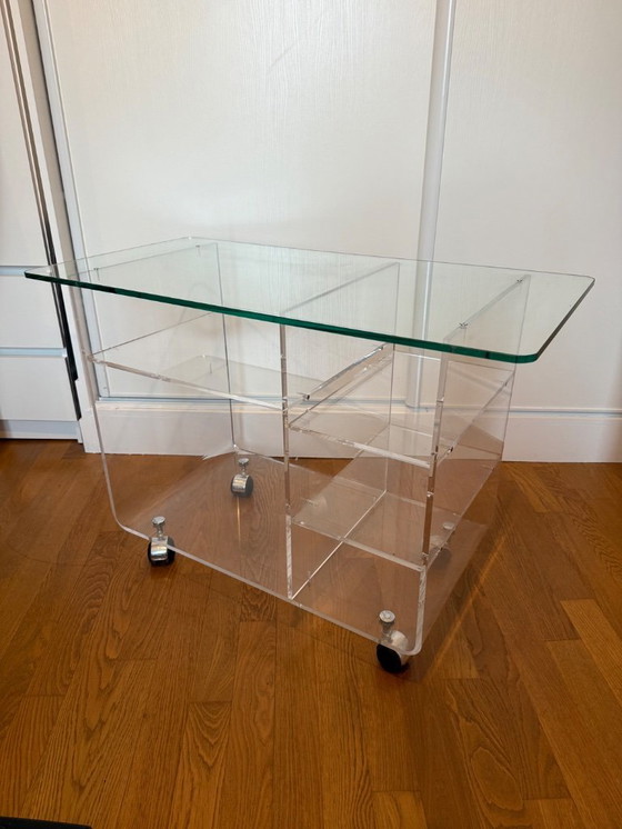 Image 1 of Meuble TV / desserte vintage en plexiglas David Lange