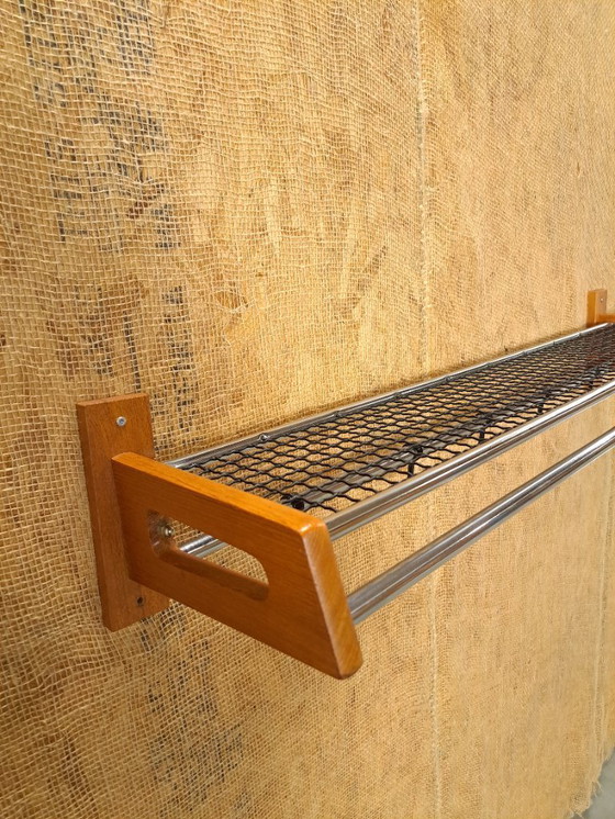 Image 1 of Porte-manteau mural en teck avec crochets chromés, fabriqué en Suède, n° 14