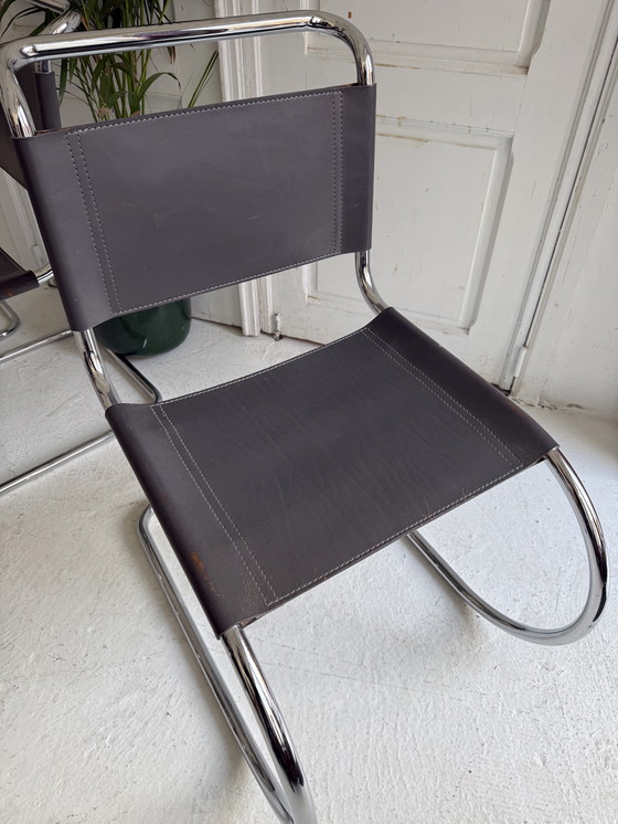 Image 1 of 6 vintage stoelen Mies van der Rhode