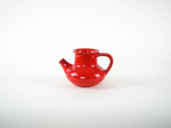 Image 1 of Jarra de cerámica roja, diseño danés, década de 1960, fabricada en Dinamarca.