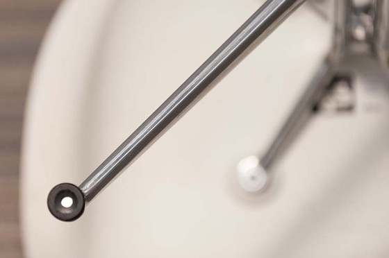 Image 1 of 1X Eames La Fonda