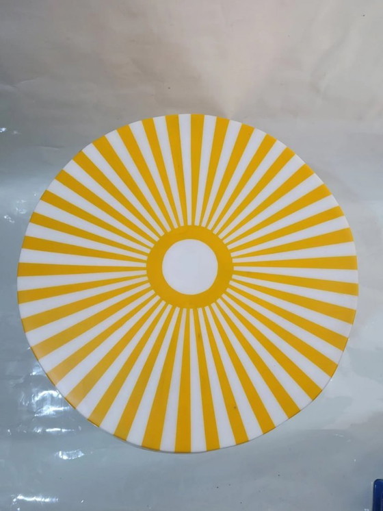 Image 1 of Tavolino laterale artigianale marocchino giallo e bianco - Artisanal Bijzettafel