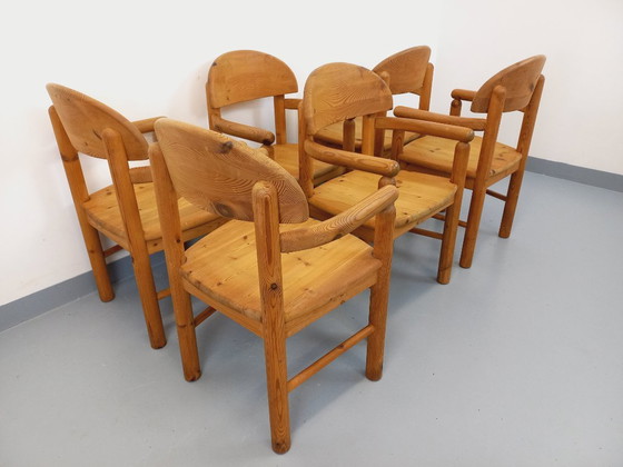 Image 1 of Set van 6 vintage Scandinavische Rainer Daumiller fauteuils van grenenhout uit de jaren 70.