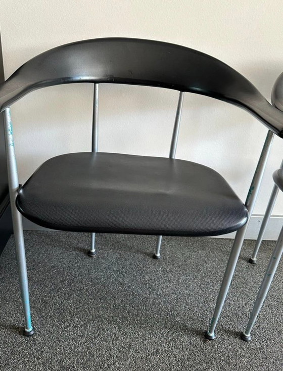 Set van 6 Fasem P40 eetkamer stoelen met rubberen zitting en metalen poten, opknappers – Eetkamerstoelen (photo 4 of 7)