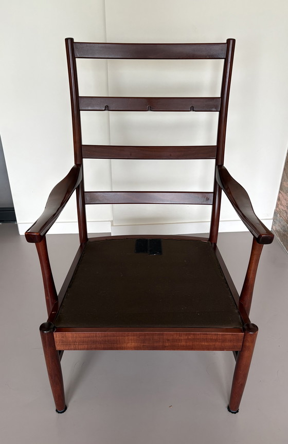 Image 1 of Mooie fauteuil in Deense stijl