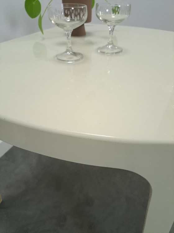 Image 1 of Vintage gebroken wit kunststof tuintafel eettafel