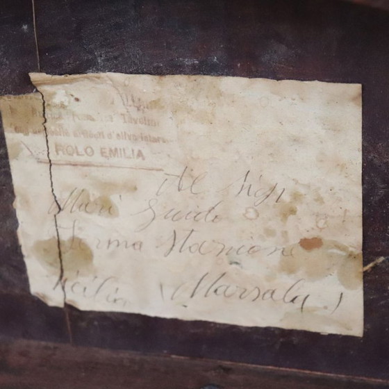 Image 1 of Antieke bijzettafel van notenhout met inlegwerk, Italië, 19e eeuw