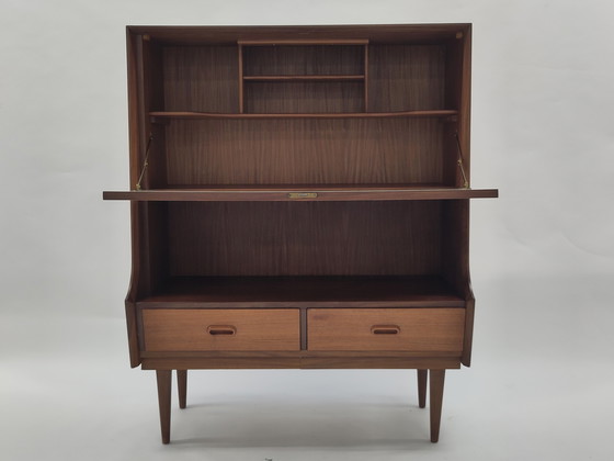 Image 1 of Vintage teakhouten Highboard