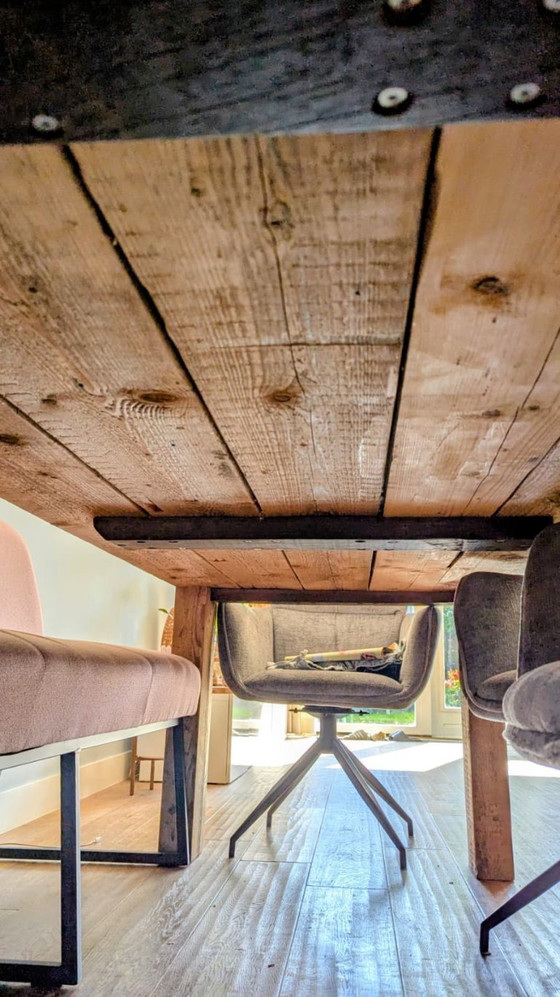 Image 1 of Schöner, robuster Balkentisch von Jan van IJken (220 cm)