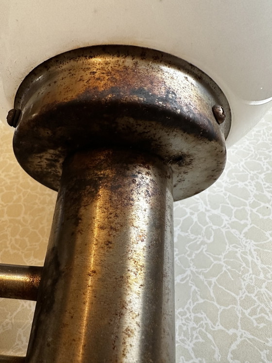 Modernistische Wandleuchte aus Opalglas und verchromtem Metall – Wandleuchten (photo 6 of 15)