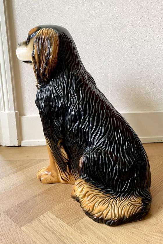 Image 1 of Cane King Charles in ceramica