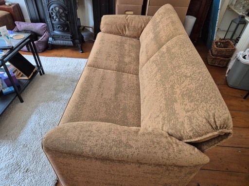 Leolux Bora Bora 2.5 seater sofa memory fabric design