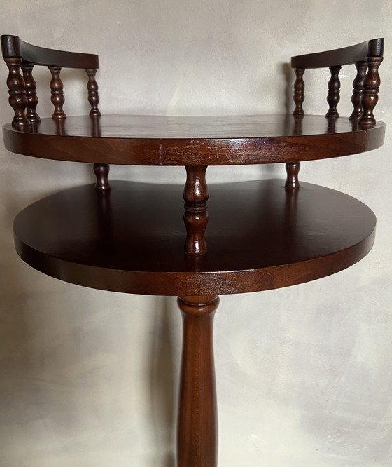 Image 1 of Magnifico tavolino/tavolino vintage in legno, stile classico (1979)