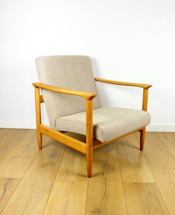 Image 1 of GFM-142 fauteuil, ontwerp van Edmund Homa uit de jaren 70, beige boucle - 2 stuks beschikbaar