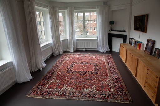 Vintage Persian Heriz rug in Serapi style, ca. 1950s
