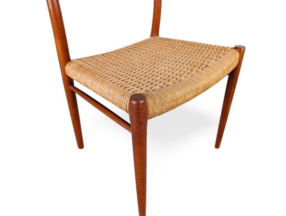 Image 1 of Silla original modelo 75 de JL Moller, Niels Otto Møller, teca, danesa.