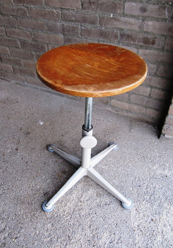 Image 1 of Industriele Kruk Friso Kramer  Ahrend de Cirkel, 1960s