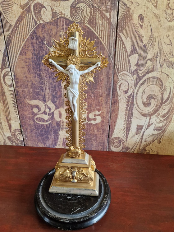 Image 1 of Antique bell jar with crucifix 50x20