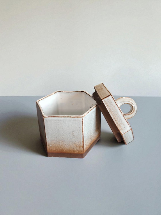 Image 1 of Studio Pottery Theeservies Zeshoekig Gesigneerd FB Jaren 70 Japanse Stijl / Studio Pottery Theeservies Zeshoekig Gesigneerd FB
